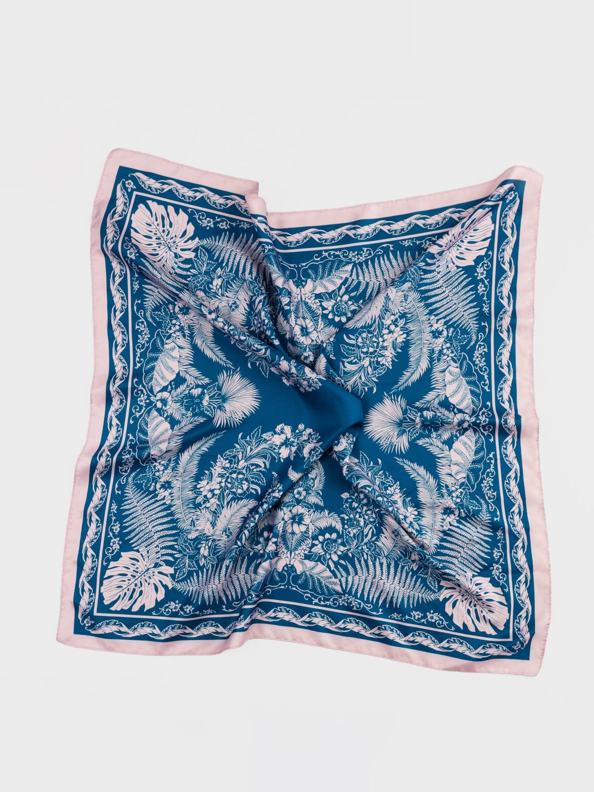 Women's scarf
